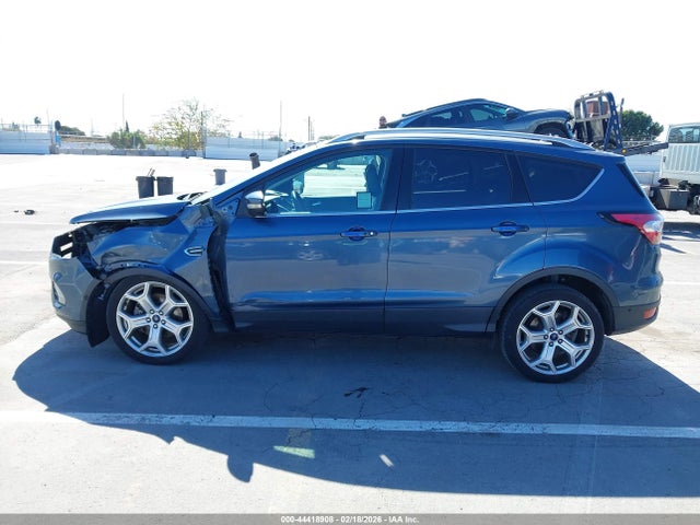 1FMCU9J97JUA91941 Ford Escape Titanium
