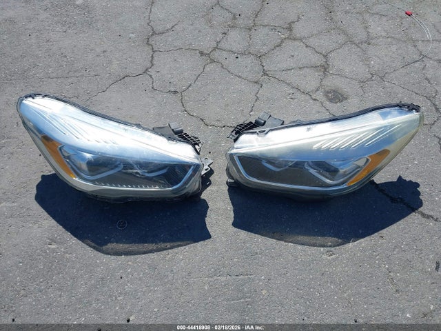 1FMCU9J97JUA91941 Ford Escape Titanium