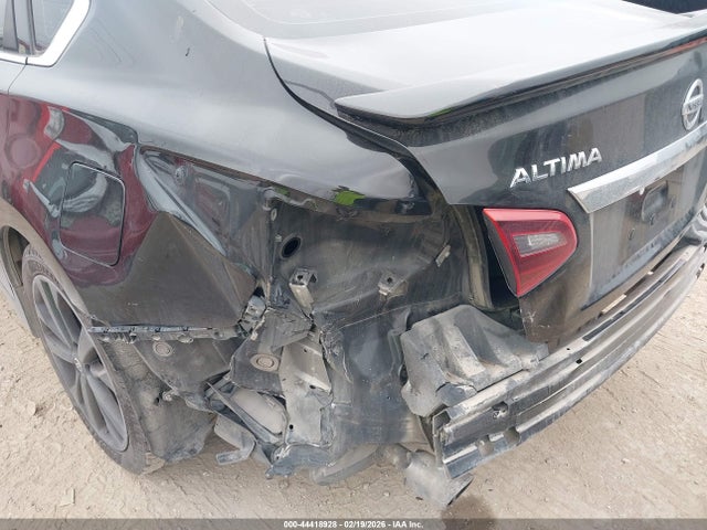 1N4AL3AP5HC247586 Nissan Altima 2.5 Sr