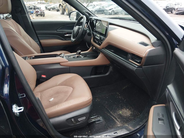 44418947 :رقم المزاد ، 5TDADAB59SS013059 vin ، 2025 Toyota Grand Highlander Hybrid Platinum Max مزاد بيع