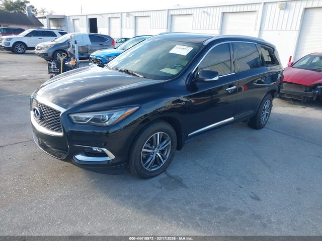 44418972 :رقم المزاد ، 5N1DL0MN0LC517845 vin ، 2020 Infiniti Qx60 Luxe مزاد بيع