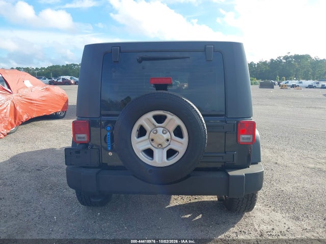 2010 Jeep Wrangler Unlimited Sport მანქანა იყიდება აუქციონზე, vin: 1J4BB3H16AL186607, აუქციონის ნომერი: 44418976