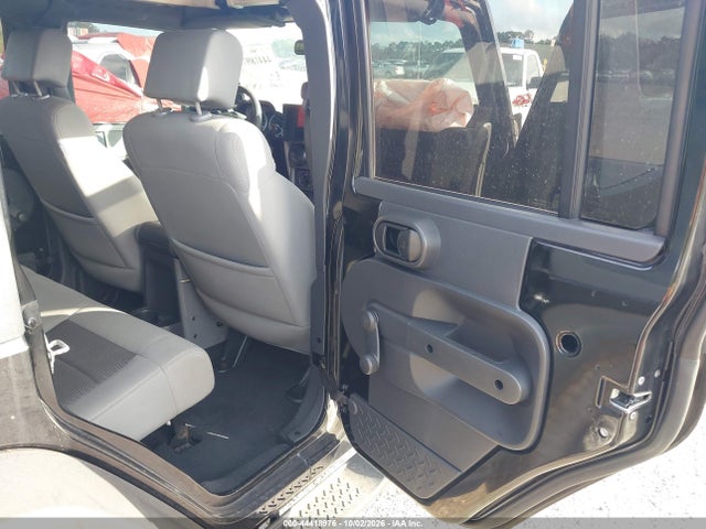 2010 Jeep Wrangler Unlimited Sport მანქანა იყიდება აუქციონზე, vin: 1J4BB3H16AL186607, აუქციონის ნომერი: 44418976