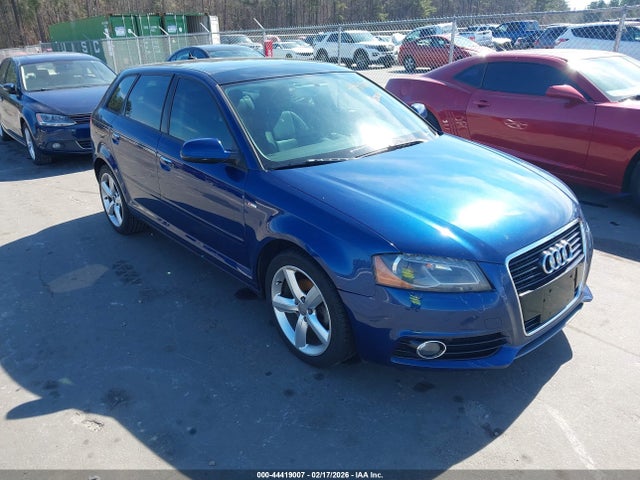 2013 AUDI A3 WAUKJAFMXDA026771 Photo 0