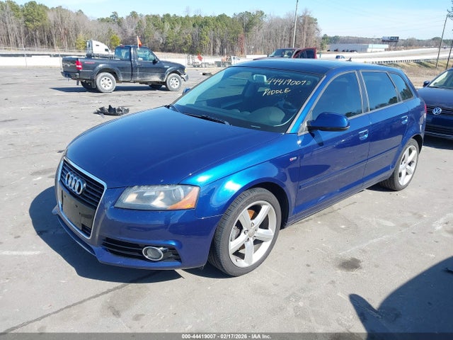 2013 AUDI A3 WAUKJAFMXDA026771 Photo 1