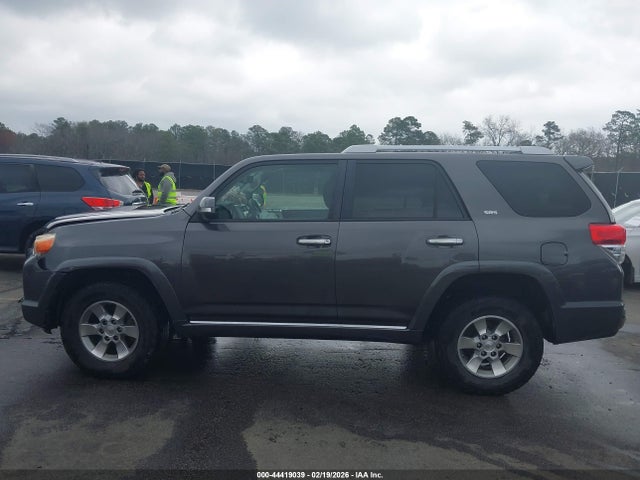 44419039 :رقم المزاد ، JTEBU5JR4A5030657 vin ، 2010 Toyota 4runner Sr5 V6 مزاد بيع