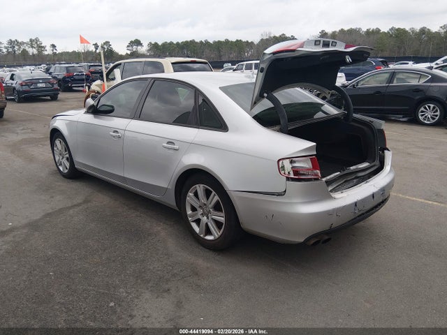 2011 AUDI A4 WAUBFAFLXBN024579 Photo 2