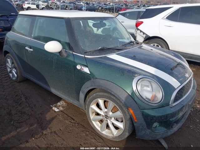 2011 MINI COOPER S WMWSV3C52BTY13549 Photo 0