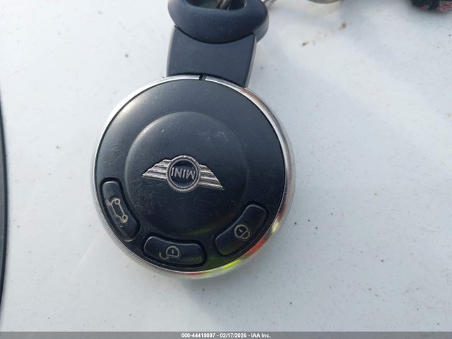 2011 MINI COOPER S WMWSV3C52BTY13549 Photo 10