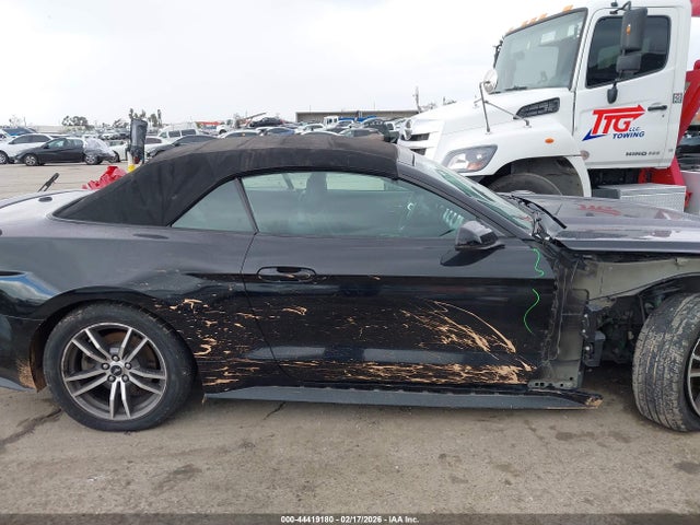 Продаж на аукціоні авто 2017 Ford Mustang Ecoboost Premium, vin: 1FATP8UH3H5292996, номер лоту: 44419180