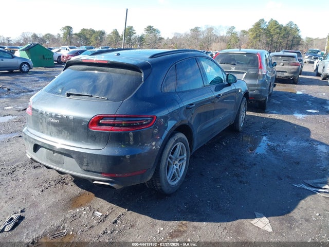 2018 PORSCHE MACAN WP1AA2A59JLB05450 Photo 3