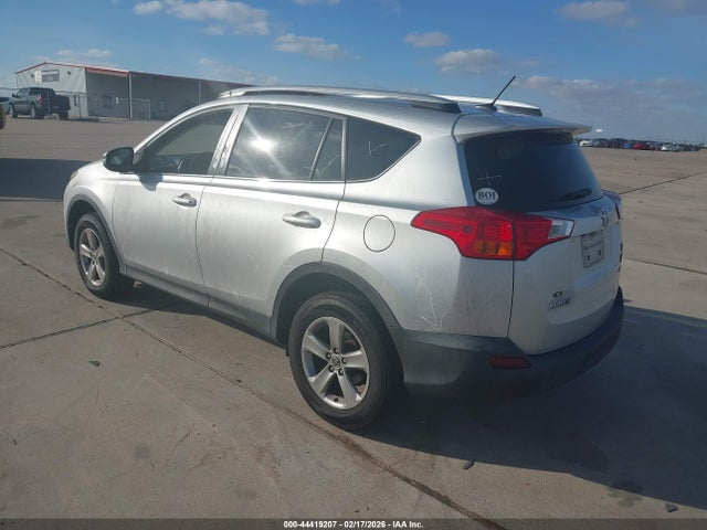 2T3WFREV9FW152476 Toyota Rav4 Xle
