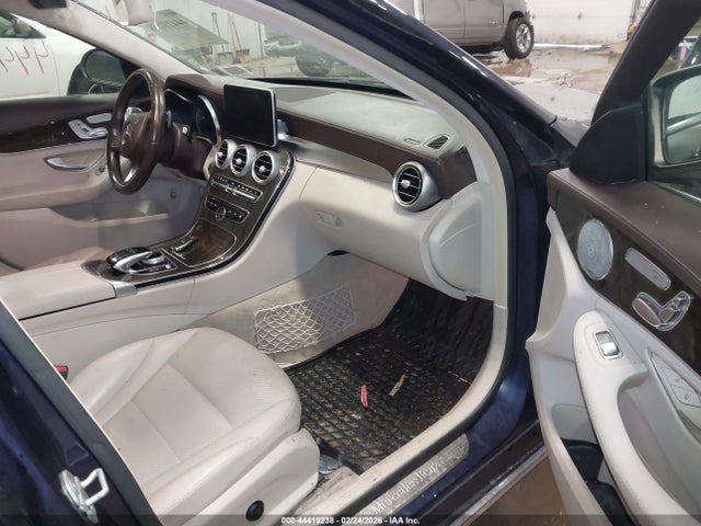44419238 :رقم المزاد ، 55SWF4KB7FU021886 vin ، 2015 Mercedes-benz C 300 Luxury 4matic مزاد بيع
