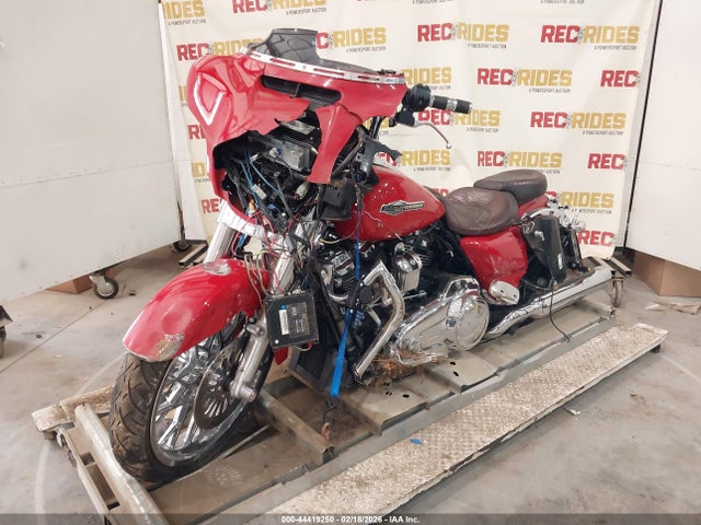 Harley-Davidson FLHX 2023 1HD1KBC18PB653087 Image 2