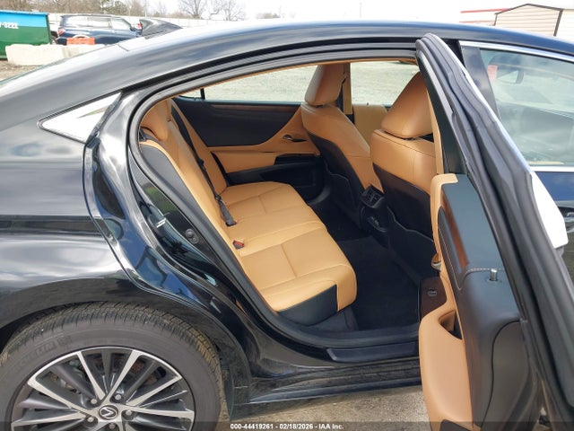 44419261 :رقم المزاد ، 58ADZ1B16PU157946 vin ، 2023 Lexus Es 350 مزاد بيع