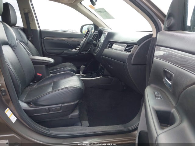 2019 MITSUBISHI OUTLANDER JA4AD3A30KZ007428 Photo 4