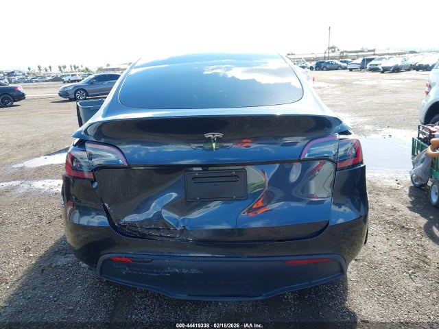 Продажа на аукционе авто 2024 Tesla Model Y, vin: 7SAYGDED8RF151994, номер лота: 44419338