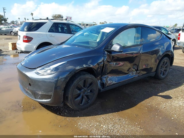 Продажа на аукционе авто 2024 Tesla Model Y, vin: 7SAYGDED8RF151994, номер лота: 44419338