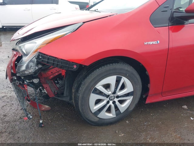 Toyota Prius Four 2017 JTDKARFU1H3540102 Image 18