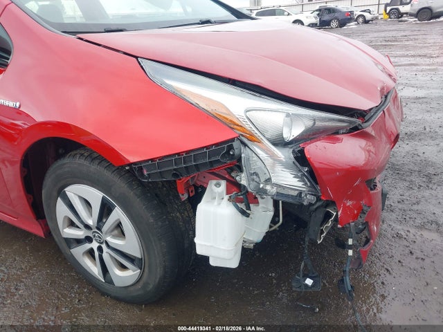 Toyota Prius Four 2017 JTDKARFU1H3540102 Image 19