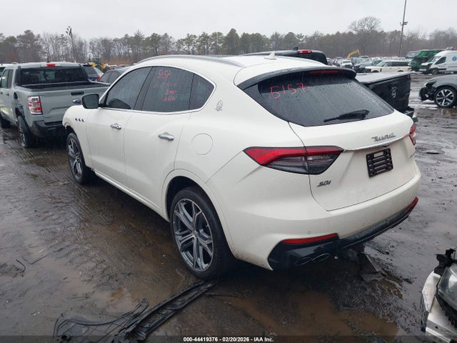 Продаж на аукціоні авто 2021 Maserati Levante S, vin: ZN661YUA9MX372103, номер лоту: 44419376