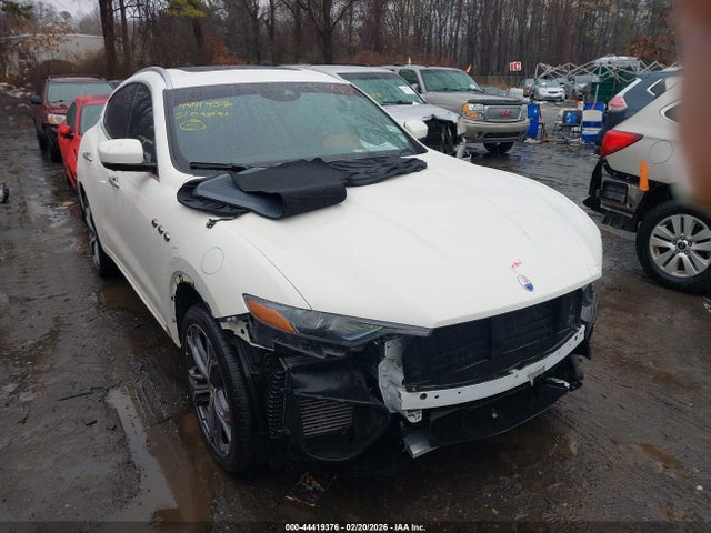 Продаж на аукціоні авто 2021 Maserati Levante S, vin: ZN661YUA9MX372103, номер лоту: 44419376