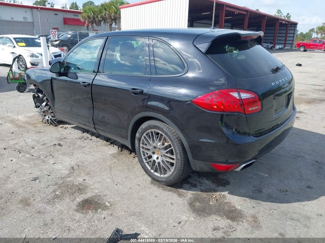2014 PORSCHE CAYENNE WP1AA2A21ELA95976 Photo 2