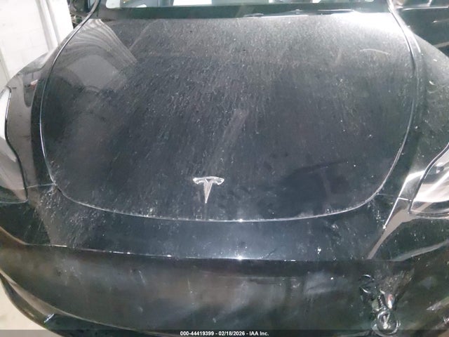 2025 Tesla Model Y Long Range Dual Motor All-wheel Drive მანქანა იყიდება აუქციონზე, vin: 7SAYGDEE7SF288889, აუქციონის ნომერი: 44419399