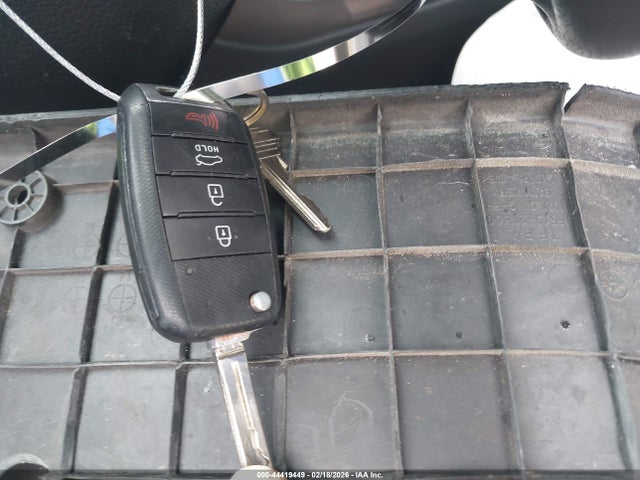 5XXGM4A79EG318369 KIA Optima Lx