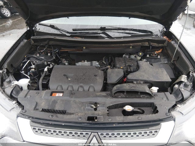 2019 MITSUBISHI OUTLANDER JA4AZ3A36KZ041052 Photo 9