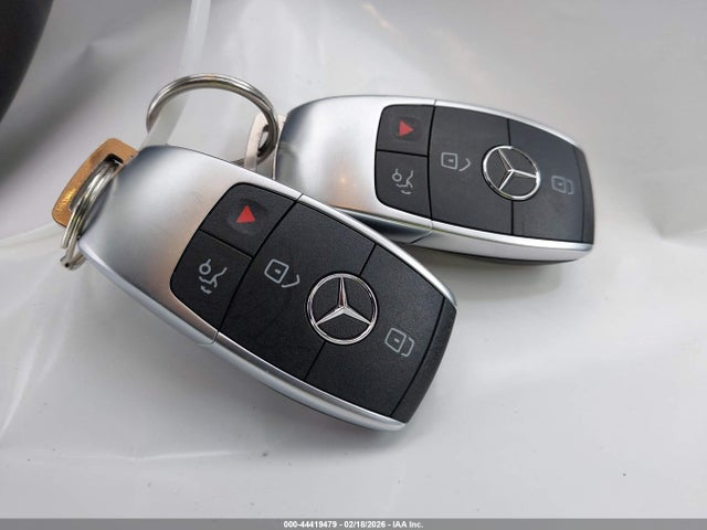 W1N0G8DB4NV325260 Mercedes-Benz Glc 300 Suv