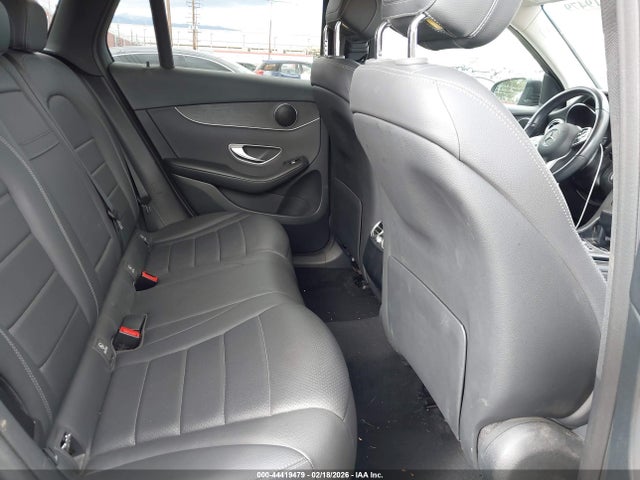 W1N0G8DB4NV325260 Mercedes-Benz Glc 300 Suv