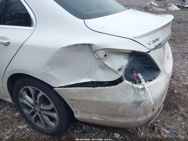 Продажа на аукционе авто 2016 Mercedes-benz C 300 4matic, vin: WDDWF4KB5GR126591, номер лота: 44419486