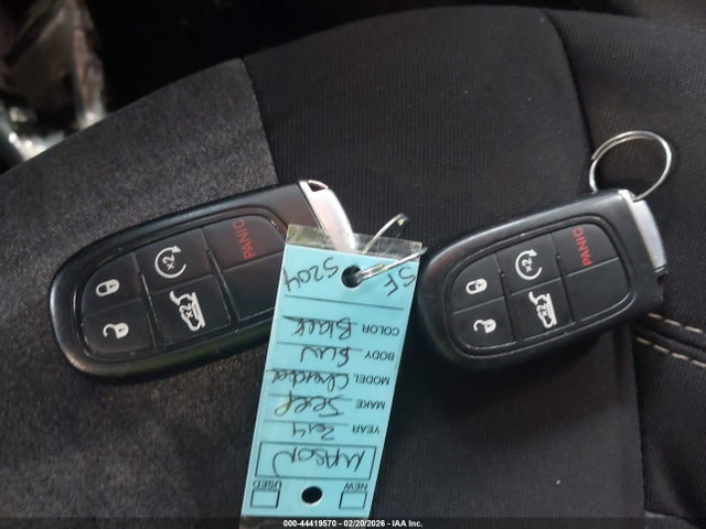 Продажа на аукционе авто 2014 Jeep Cherokee Latitude, vin: 1C4PJMCB2EW281996, номер лота: 44419570