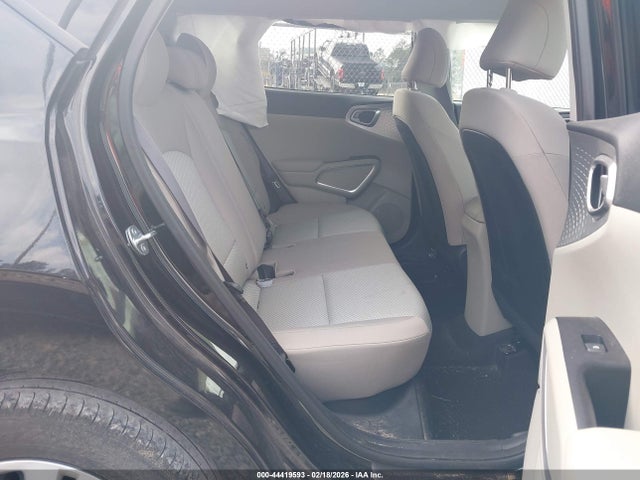 KNDJ23AU1P7896215 KIA SOUL LX