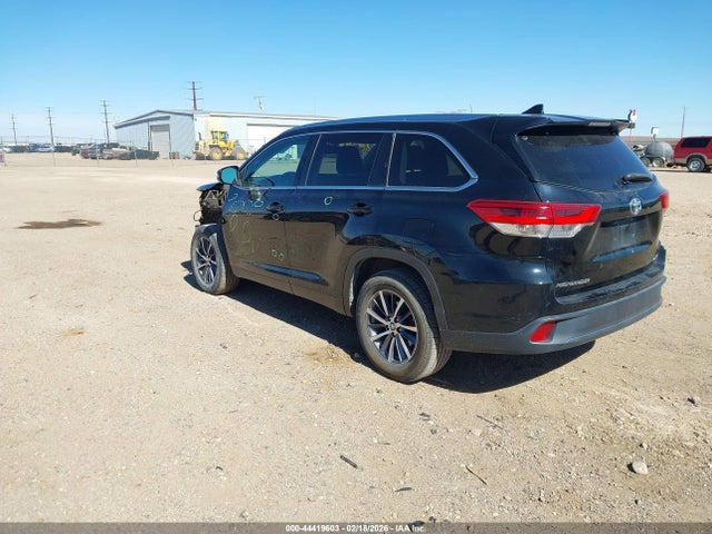 5TDKZRFHXKS559023 Toyota Highlander Xle