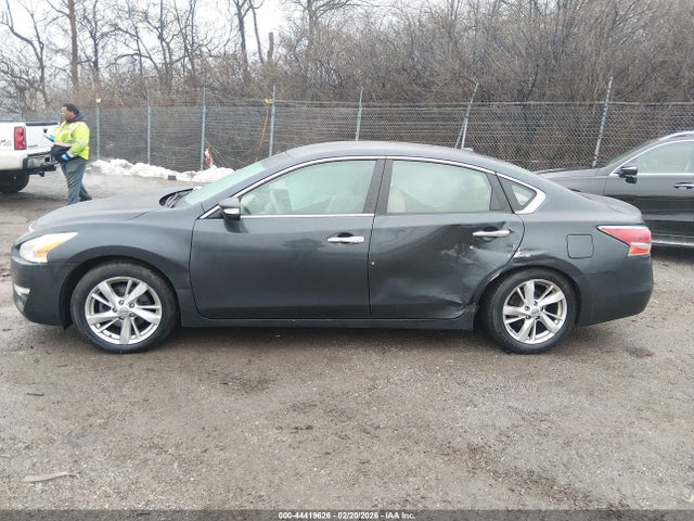 2015 Nissan Altima 2.5/2.5 S/2.5 Sl/2.5 Sv მანქანა იყიდება აუქციონზე, vin: 1N4AL3AP7FC250048, აუქციონის ნომერი: 44419626