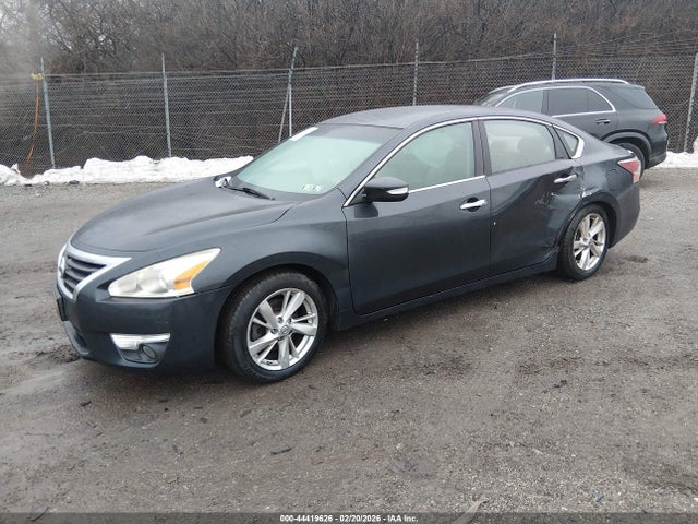 2015 Nissan Altima 2.5/2.5 S/2.5 Sl/2.5 Sv მანქანა იყიდება აუქციონზე, vin: 1N4AL3AP7FC250048, აუქციონის ნომერი: 44419626