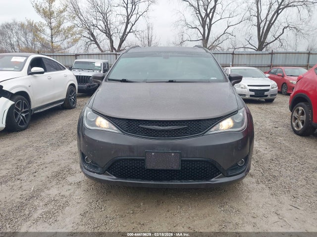 44419629 :رقم المزاد ، 2C4RC1BG1JR234587 vin ، 2018 Chrysler Pacifica Touring L مزاد بيع