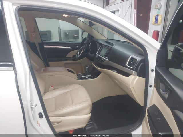 5TDKKRFH8GS506140 Toyota Highlander Xle V6