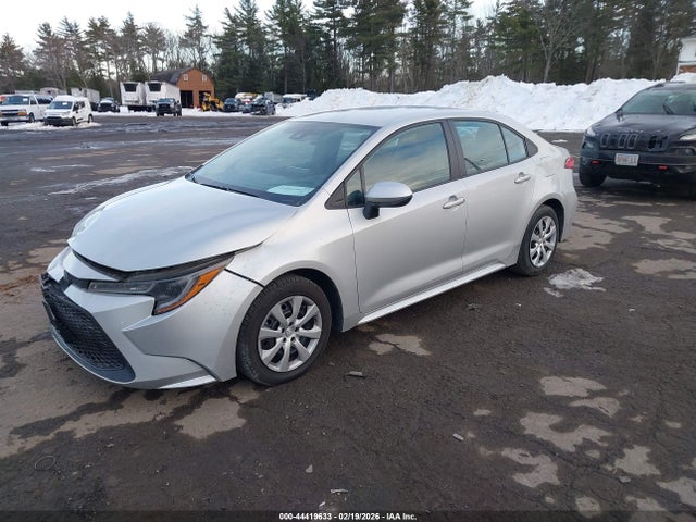 Toyota COROLLA LE 2022 5YFEPMAE1NP378649 Image 2