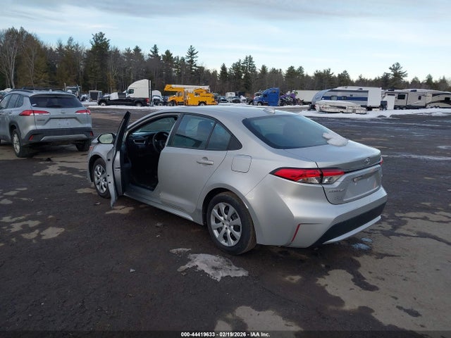 Toyota COROLLA LE 2022 5YFEPMAE1NP378649 Image 3