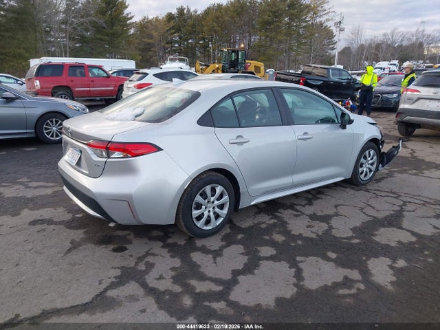 Toyota COROLLA LE 2022 5YFEPMAE1NP378649 Image 4