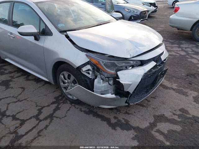 Toyota COROLLA LE 2022 5YFEPMAE1NP378649 Image 6