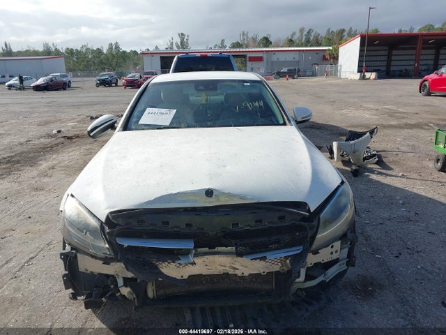 44419697 :رقم المزاد ، 55SWF4JB0GU119144 vin ، 2016 Mercedes-benz C 300 مزاد بيع