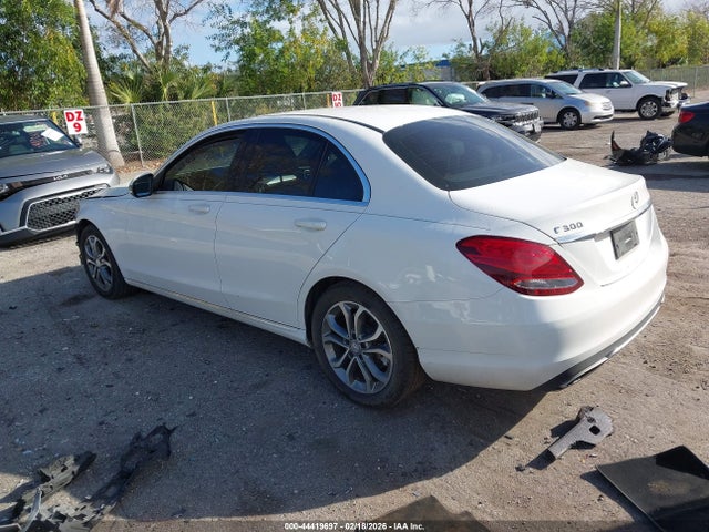 44419697 :رقم المزاد ، 55SWF4JB0GU119144 vin ، 2016 Mercedes-benz C 300 مزاد بيع