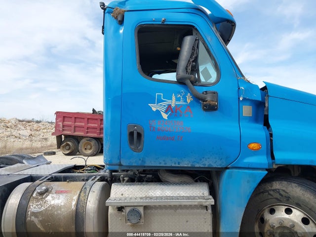 44419709 :رقم المزاد ، 3AKJGEDR2JDJR9673 vin ، 2018 Freightliner Cascadia 125 مزاد بيع