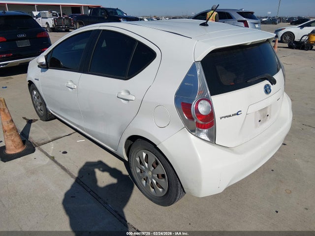 JTDKDTB35E1561740 Toyota Prius C Two