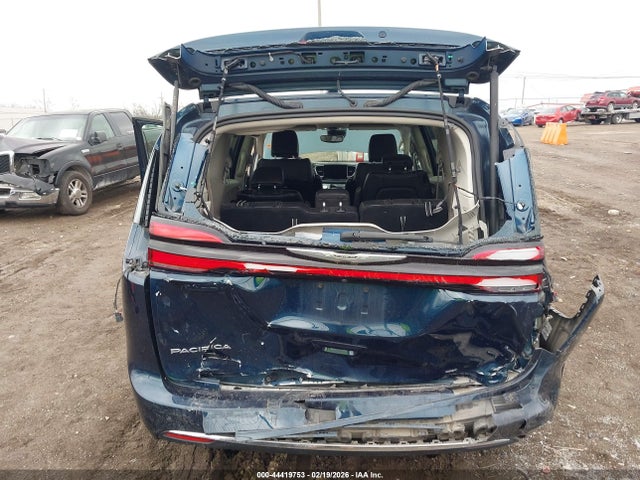 2C4RC1BG6NR218097 Chrysler Pacifica Touring L
