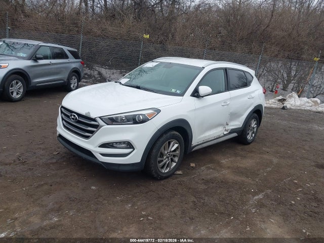 Hyundai TUCSON SE 2017 KM8J3CA4XHU474617 Image 2